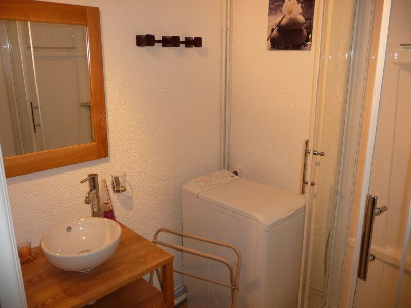 photo 12 Owner direct vacation rental La Rosire 1850 appartement Rhone-Alps Savoie bathroom 2