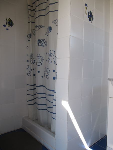 photo 7 Owner direct vacation rental Gruissan appartement Languedoc-Roussillon Aude Washing facilities