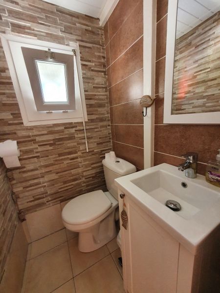 photo 8 Owner direct vacation rental Gruissan appartement Languedoc-Roussillon Aude Sep. WC