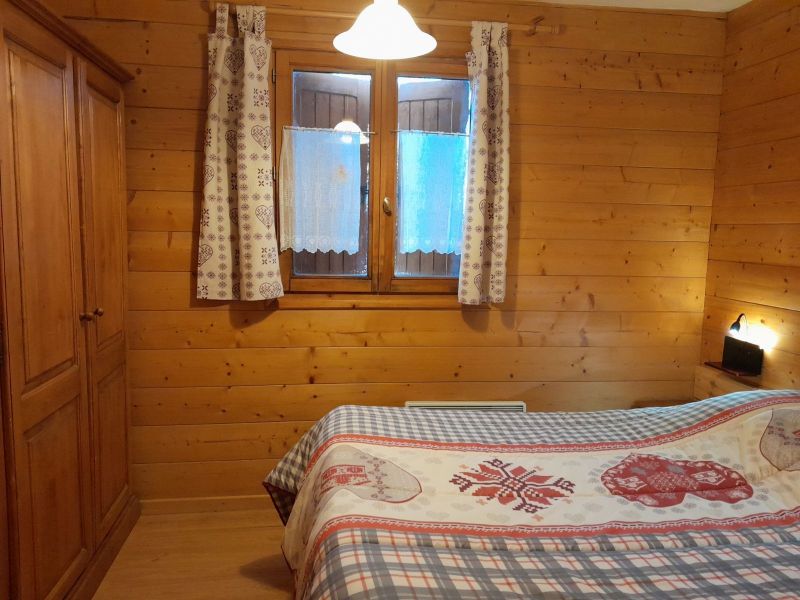 photo 11 Owner direct vacation rental Les Orres chalet Provence-Alpes-Cte d'Azur Hautes-Alpes bedroom