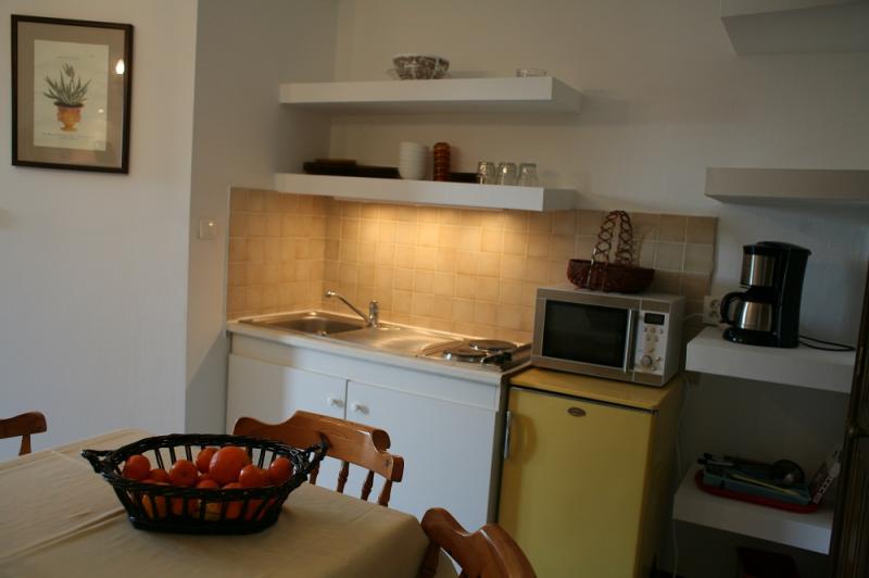 photo 3 Owner direct vacation rental Hyres studio Provence-Alpes-Cte d'Azur Var Kitchenette