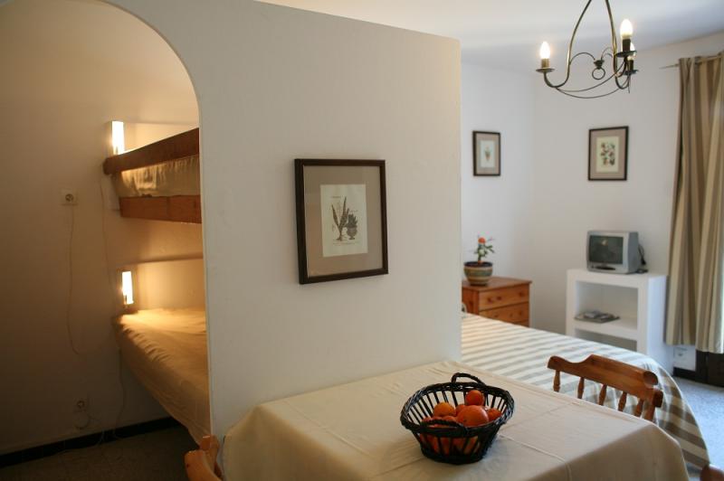 photo 5 Owner direct vacation rental Hyres studio Provence-Alpes-Cte d'Azur Var bedroom