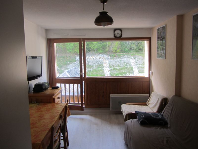 photo 1 Owner direct vacation rental Barges appartement Midi-Pyrnes Hautes-Pyrnes Living room