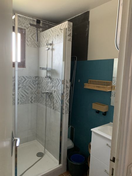 photo 11 Owner direct vacation rental Vaux sur Mer appartement Poitou-Charentes Charente-Maritime bathroom