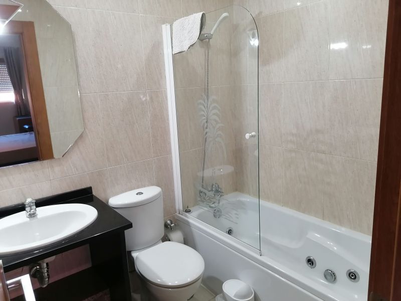 photo 6 Owner direct vacation rental Praia da Rocha appartement Algarve  bathroom 1