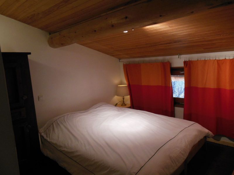 photo 7 Owner direct vacation rental Morzine chalet Rhone-Alps Haute-Savoie bedroom 3