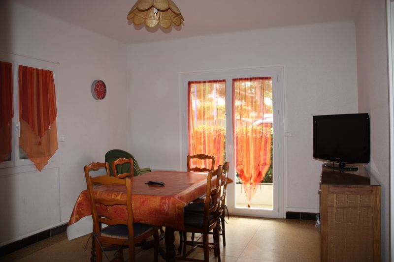 photo 4 Owner direct vacation rental Hyres appartement Provence-Alpes-Cte d'Azur Var Living room