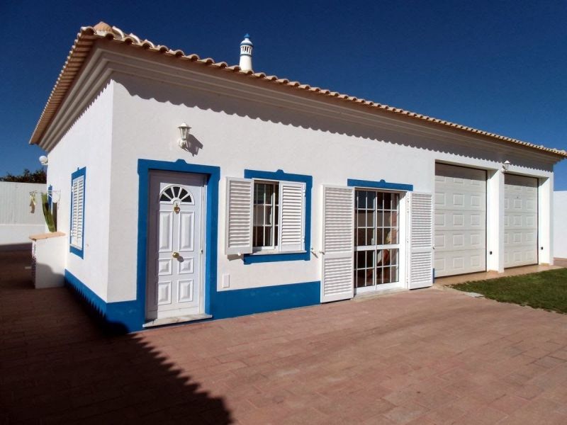 photo 23 Owner direct vacation rental Albufeira villa Algarve  Outside view