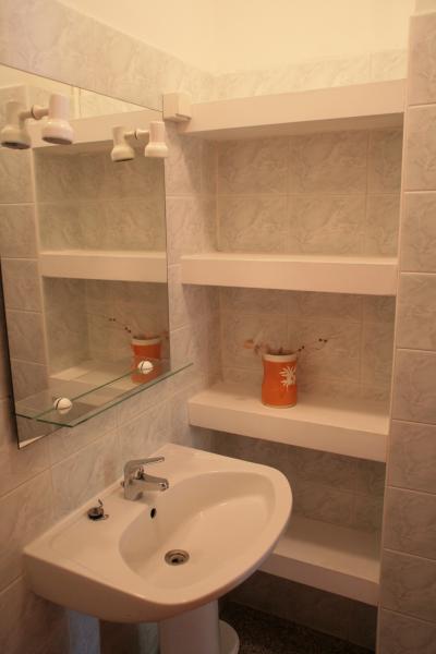 photo 14 Owner direct vacation rental Hyres appartement Provence-Alpes-Cte d'Azur Var Washing facilities