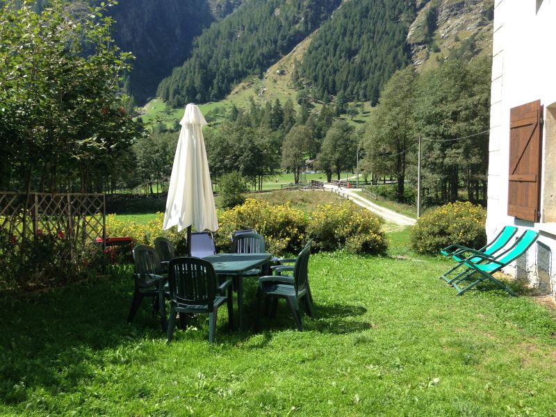 photo 10 Owner direct vacation rental Gressoney Saint Jean appartement Aosta Valley Aosta Province Garden