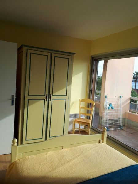 photo 9 Owner direct vacation rental Sanary-sur-Mer appartement Provence-Alpes-Cte d'Azur Var bedroom 1