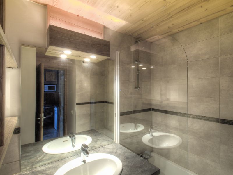 photo 5 Owner direct vacation rental Valmorel appartement Rhone-Alps Savoie bathroom 1