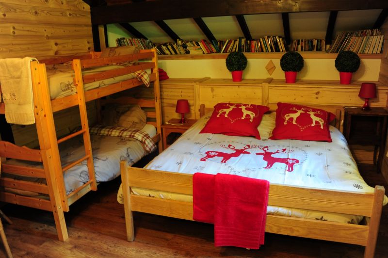 photo 4 Owner direct vacation rental La Chapelle d'Abondance chalet Rhone-Alps Haute-Savoie bedroom 6