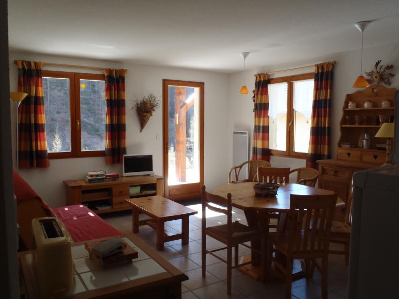 photo 5 Owner direct vacation rental Abris appartement Provence-Alpes-Cte d'Azur Hautes-Alpes Sitting room
