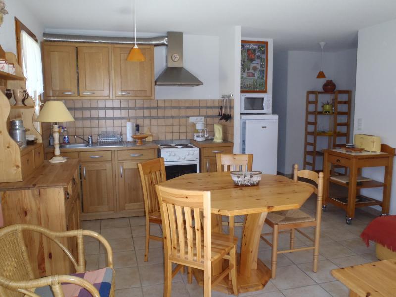 photo 9 Owner direct vacation rental Abris appartement Provence-Alpes-Cte d'Azur Hautes-Alpes Open-plan kitchen