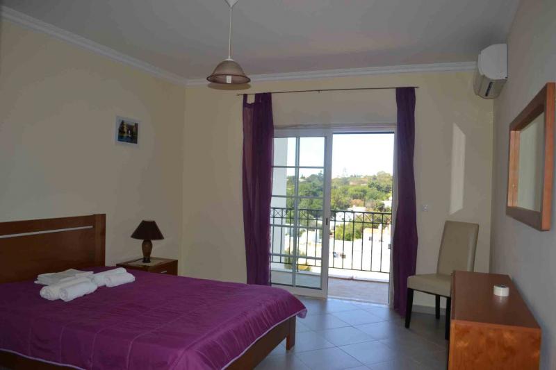 photo 4 Owner direct vacation rental Carvoeiro appartement Algarve  bedroom 1