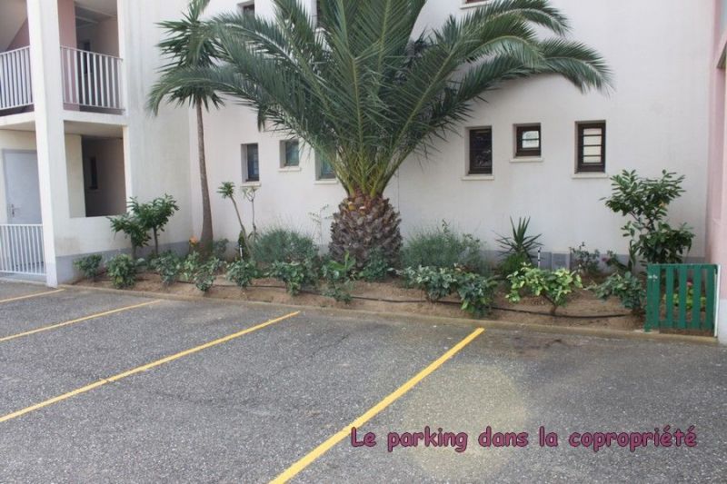 photo 17 Owner direct vacation rental Cap d'Agde appartement Languedoc-Roussillon Hrault Parking