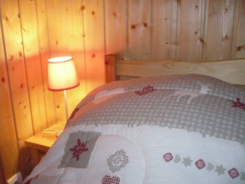 photo 18 Owner direct vacation rental Les Carroz d'Araches appartement Rhone-Alps Haute-Savoie bedroom 2