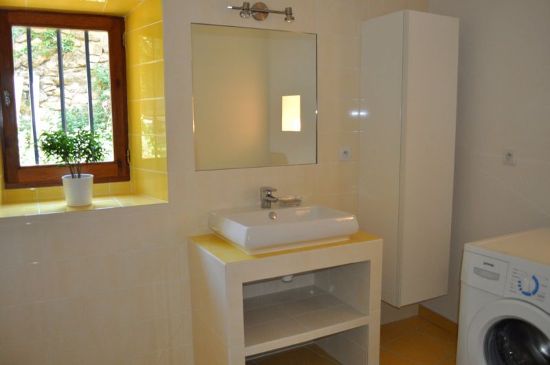 photo 14 Owner direct vacation rental Saint-Montan gite Rhone-Alps Ardche bathroom