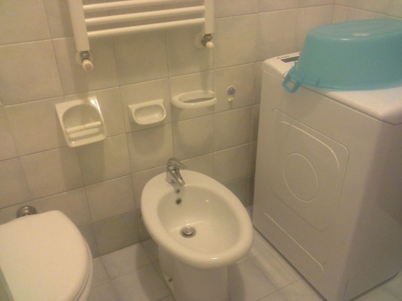 photo 5 Owner direct vacation rental Senigallia appartement Marche Ancona Province Washing facilities