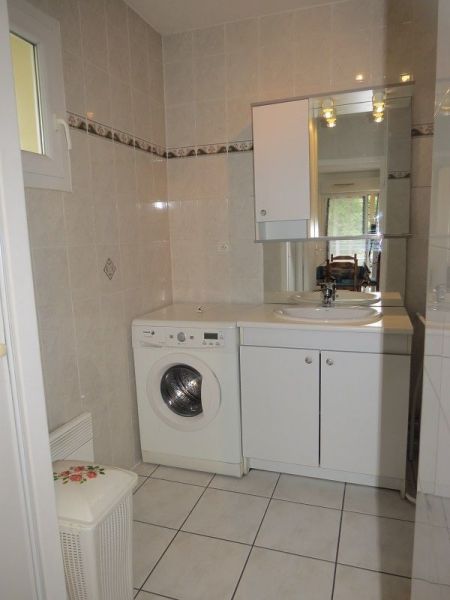 photo 19 Owner direct vacation rental Biarritz studio Aquitaine Pyrnes-Atlantiques bathroom