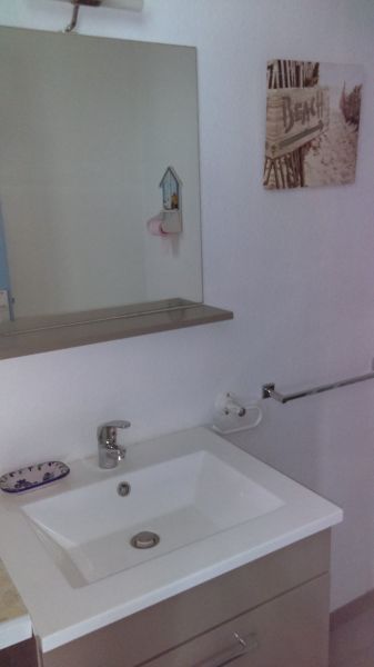 photo 11 Owner direct vacation rental Biscarrosse studio Aquitaine Landes Washing facilities