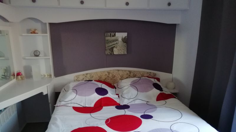 photo 4 Owner direct vacation rental Biscarrosse mobilhome Aquitaine Landes bedroom 1