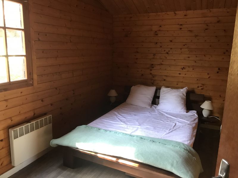 photo 4 Owner direct vacation rental Lacanau chalet Aquitaine Gironde bedroom 1