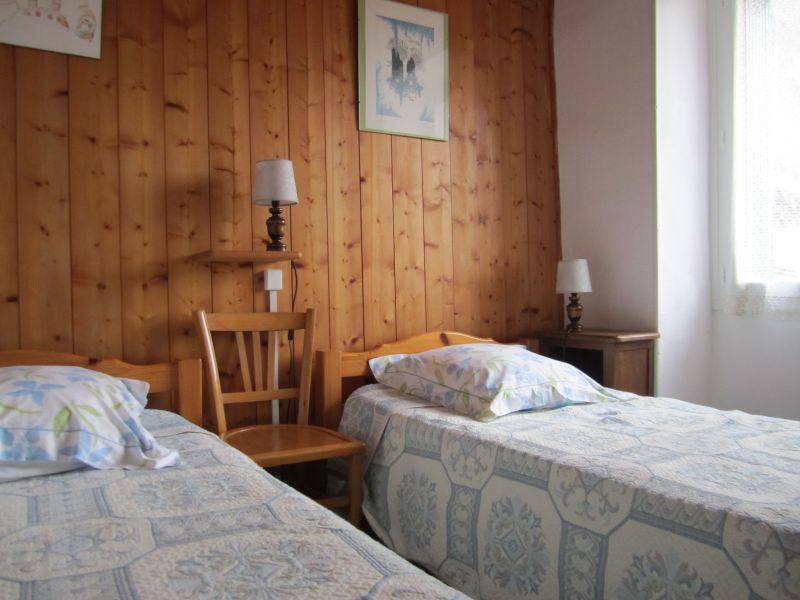 photo 5 Owner direct vacation rental Ars en R maison Poitou-Charentes Charente-Maritime bedroom 3