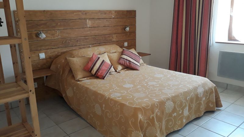 photo 2 Owner direct vacation rental Dinan gite Brittany Ctes d'Armor bedroom