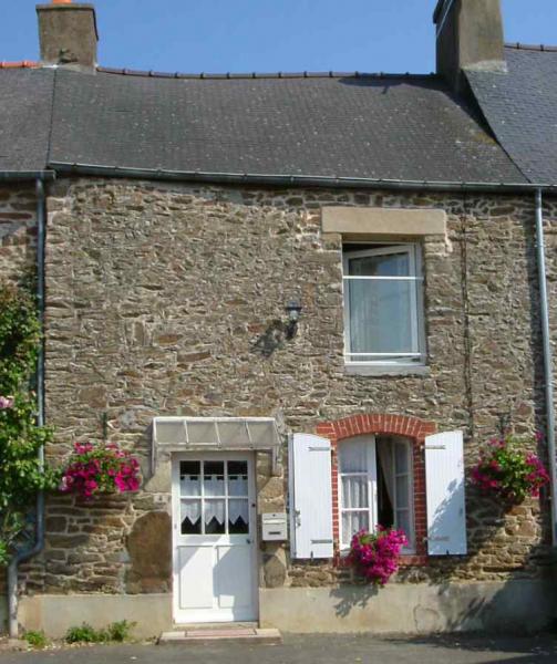 photo 0 Owner direct vacation rental Dinan maison Brittany Ctes d'Armor Outside view