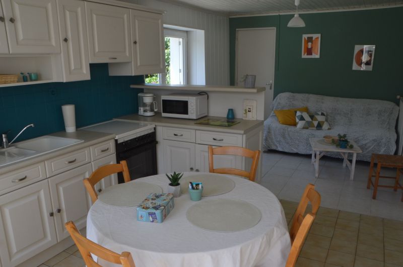 photo 1 Owner direct vacation rental Concarneau gite Brittany Finistre Open-plan kitchen