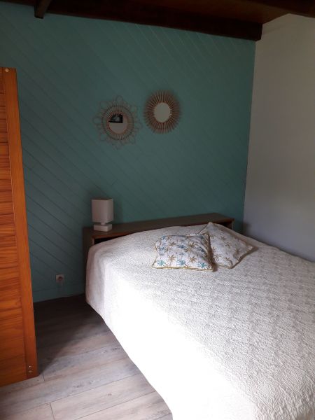 photo 4 Owner direct vacation rental Concarneau gite Brittany Finistre bedroom