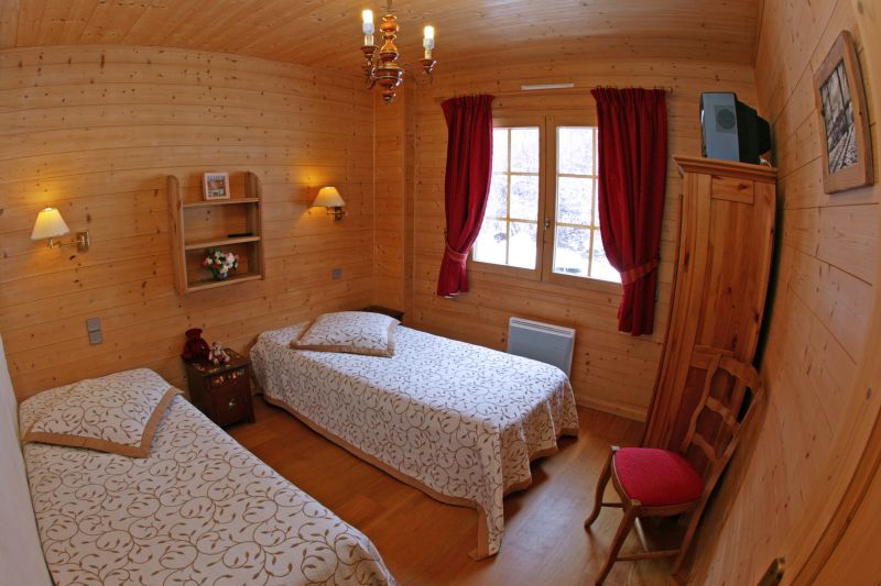 photo 24 Owner direct vacation rental Combloux chalet Rhone-Alps Haute-Savoie bedroom 2