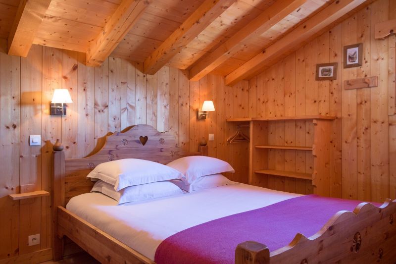 photo 3 Owner direct vacation rental Les Contamines Montjoie chalet Rhone-Alps Haute-Savoie bedroom 1