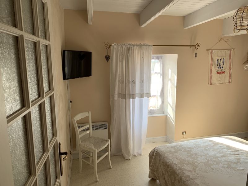 photo 13 Owner direct vacation rental Audierne gite Brittany Finistre bedroom 2