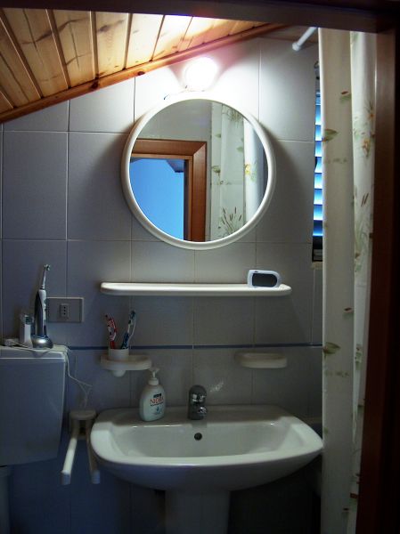 photo 16 Owner direct vacation rental Marina di Ragusa appartement Sicily Ragusa Province bathroom