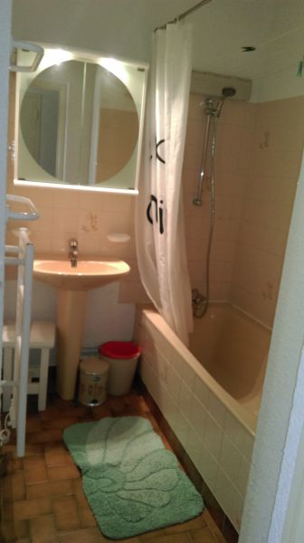 photo 9 Owner direct vacation rental Risoul 1850 appartement Provence-Alpes-Cte d'Azur Hautes-Alpes bathroom