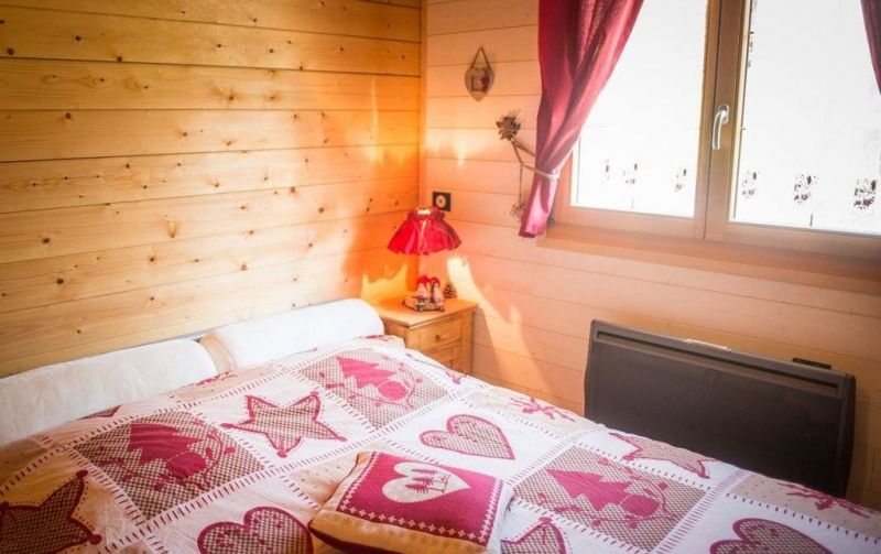 photo 13 Owner direct vacation rental Grardmer chalet Lorraine Vosges bedroom 1