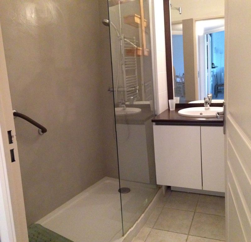 photo 18 Owner direct vacation rental Sete appartement Languedoc-Roussillon Hrault bathroom