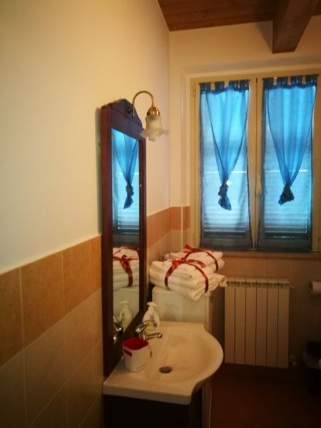 photo 27 Owner direct vacation rental Marotta maison Marche Pesaro Urbino Province bathroom 1