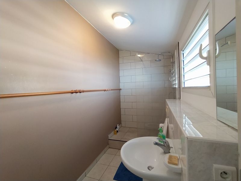 photo 7 Owner direct vacation rental Papeete appartement   bathroom 2