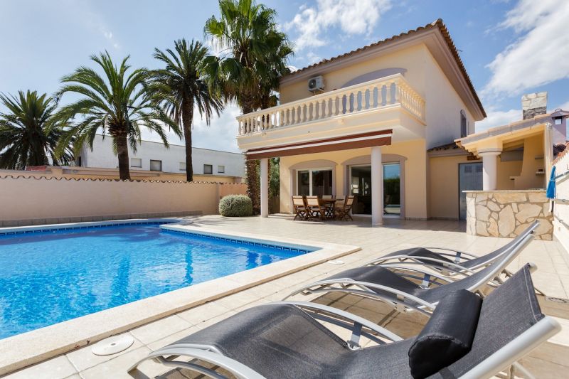 photo 1 Owner direct vacation rental Empuriabrava villa Catalonia Girona (province of) Swimming pool