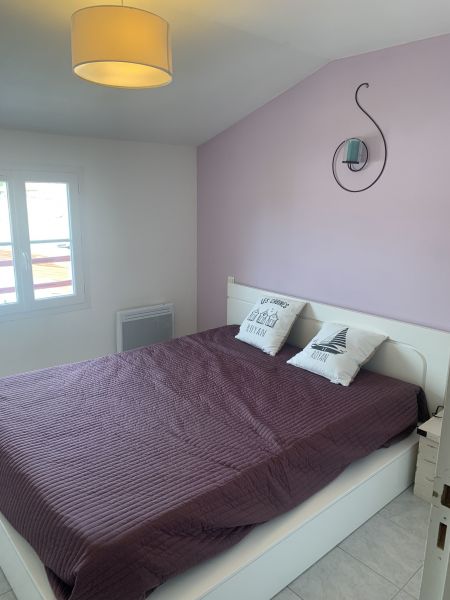 photo 5 Owner direct vacation rental Royan appartement Poitou-Charentes Charente-Maritime bedroom 1