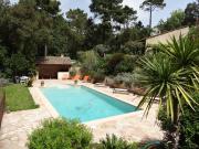 Thoule Sur Mer swimming pool holiday rentals: appartement no. 73716