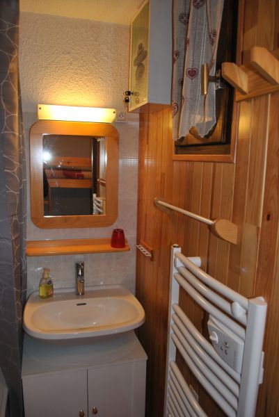 photo 4 Owner direct vacation rental Les Saisies studio Rhone-Alps  bathroom