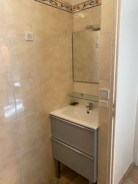 photo 7 Owner direct vacation rental Cogolin appartement Provence-Alpes-Cte d'Azur Var Washing facilities