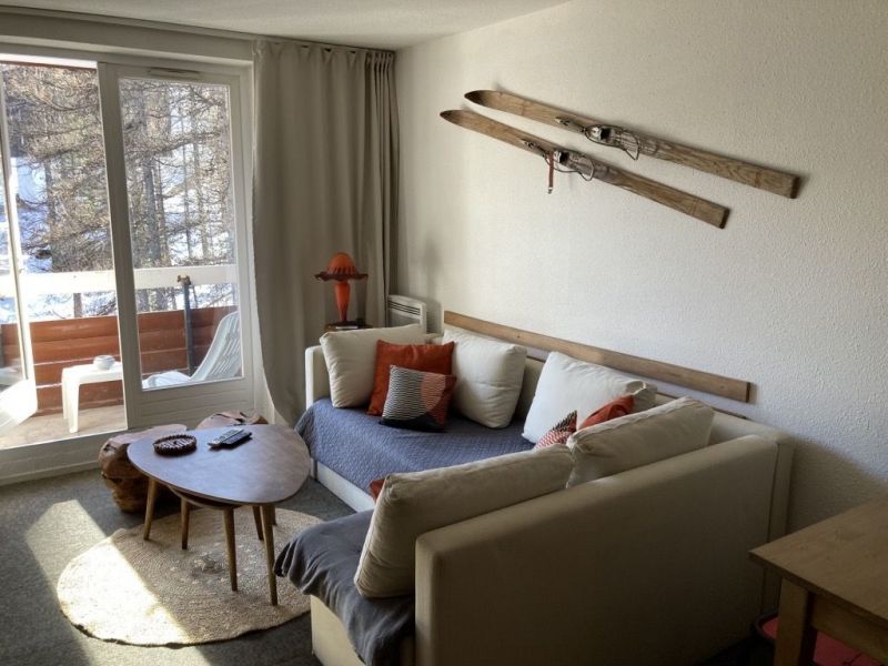photo 0 Owner direct vacation rental Vars appartement Provence-Alpes-Cte d'Azur Hautes-Alpes Living room