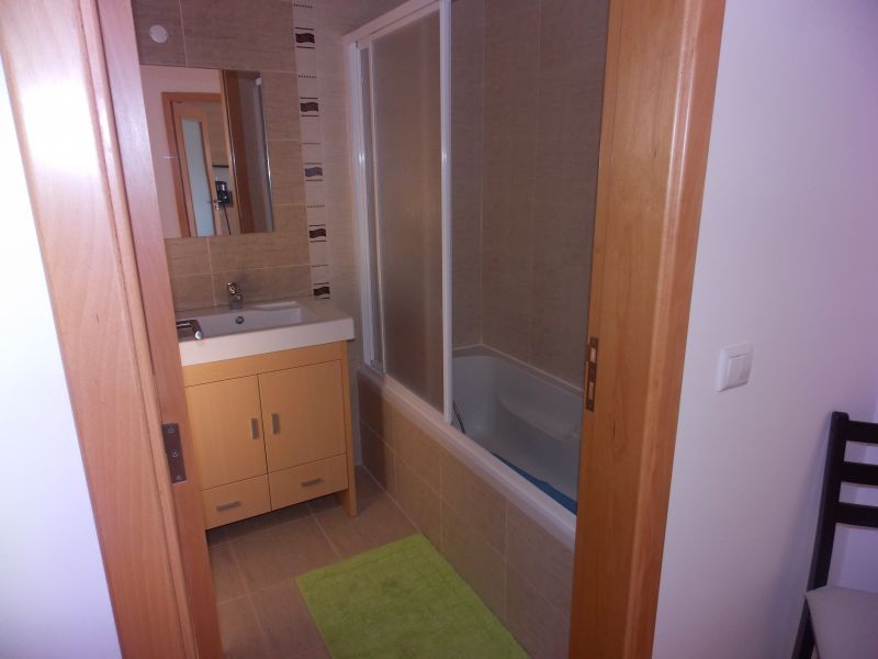 photo 5 Owner direct vacation rental Nazar appartement Estremadura  and Ribatejo Estremadura bathroom