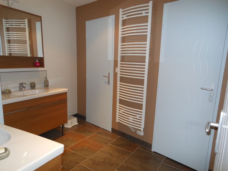 photo 11 Owner direct vacation rental Ax Les Thermes maison Midi-Pyrnes Arige bathroom